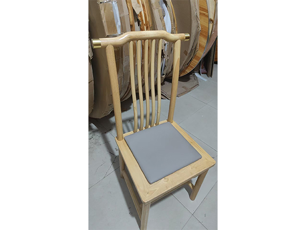 實(shí)木餐椅回收